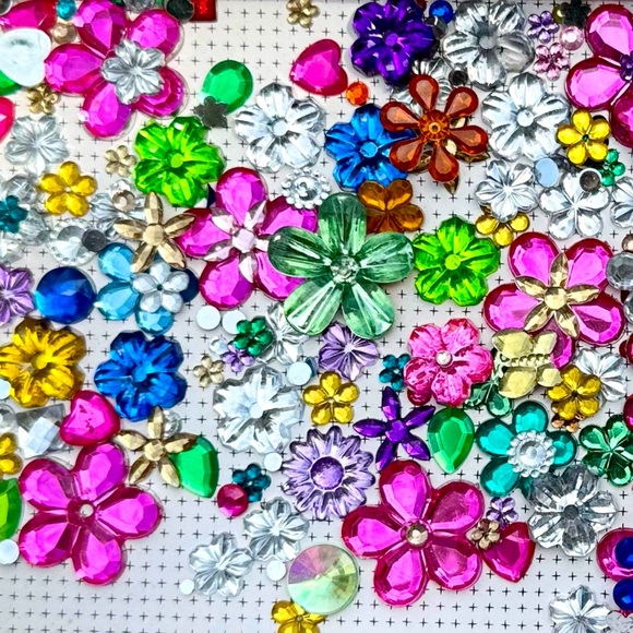 200+ JEWELS LARGE MED SM GEMS SPARKLES FLAT BACKS MIXED LOT DIY CRAFTING BULK - Picture 9 of 16